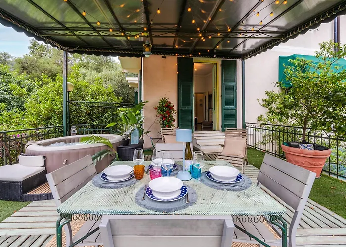 Lägenhet Terrazza Portofino Splendido Con Piscina Idromassaggio - Parcheggio Gratis